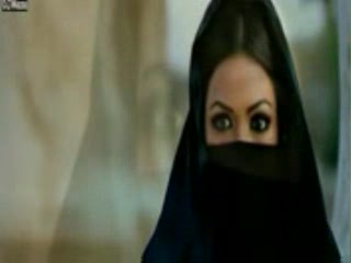 Watch Kajraare (Kajraare) Video